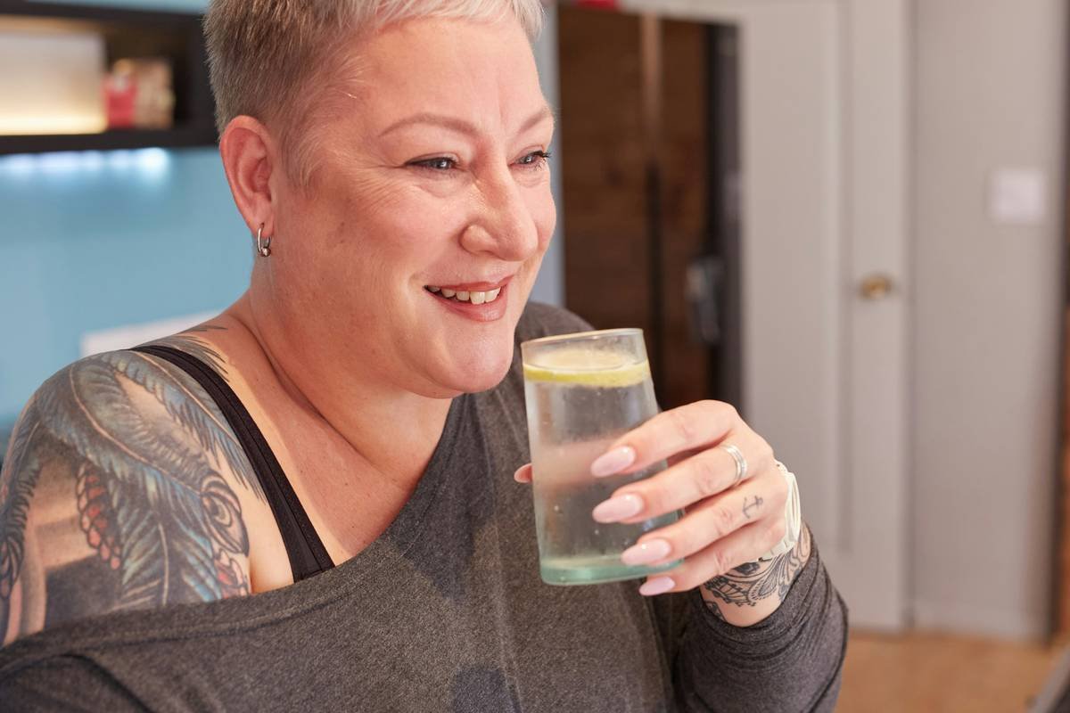 Comparison chart showing ingredient transparency, heavy metal testing, and skin impact of true organic health tonics vs commercial 'organic' shakes
